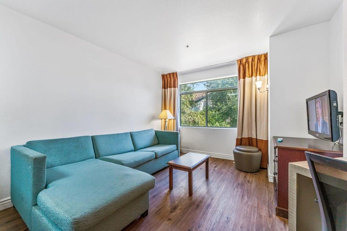 Chandler 1 Bedroom Apt エクステリア 写真